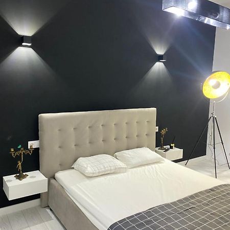 Ultracentral Apartament Calea Victoriei บูคาเรสต์ ภายนอก รูปภาพ